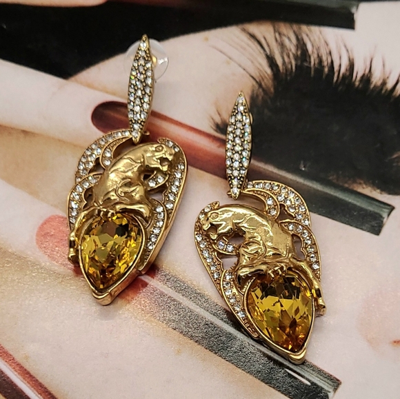 Vintage Signed Monet Fierce Leopard Crystal Encrusted Teardrop Gold Earrings